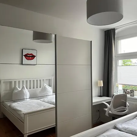 Apartment Ute - Gemuetliche Und Moderne Ferienwohnung In Der Innenstadt Pasewalk Exterior photo