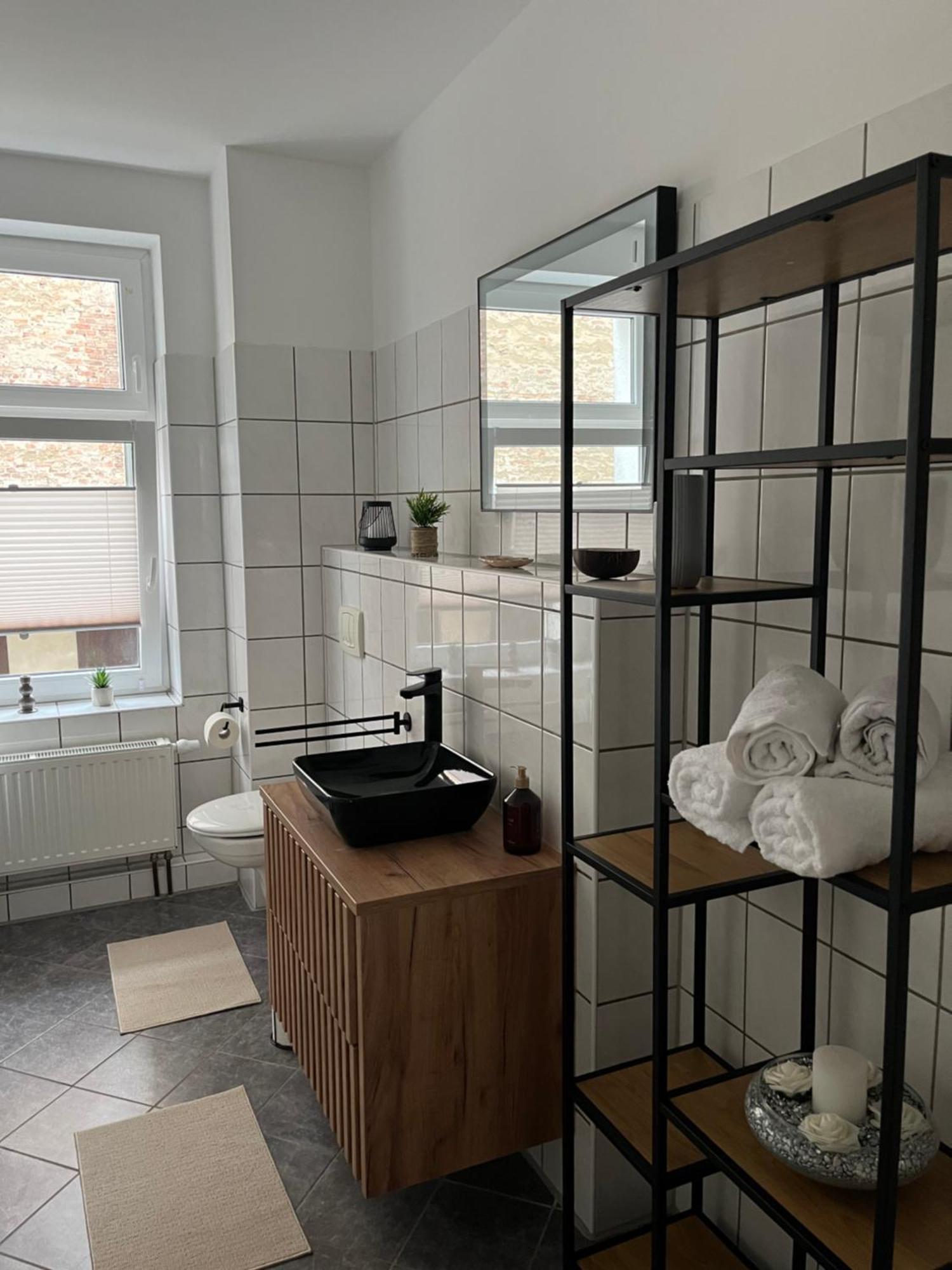 Apartment Ute - Gemuetliche Und Moderne In Der Innenstadt Pasewalk
